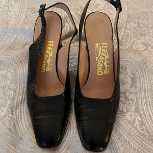 Black Sling-back Leather pump